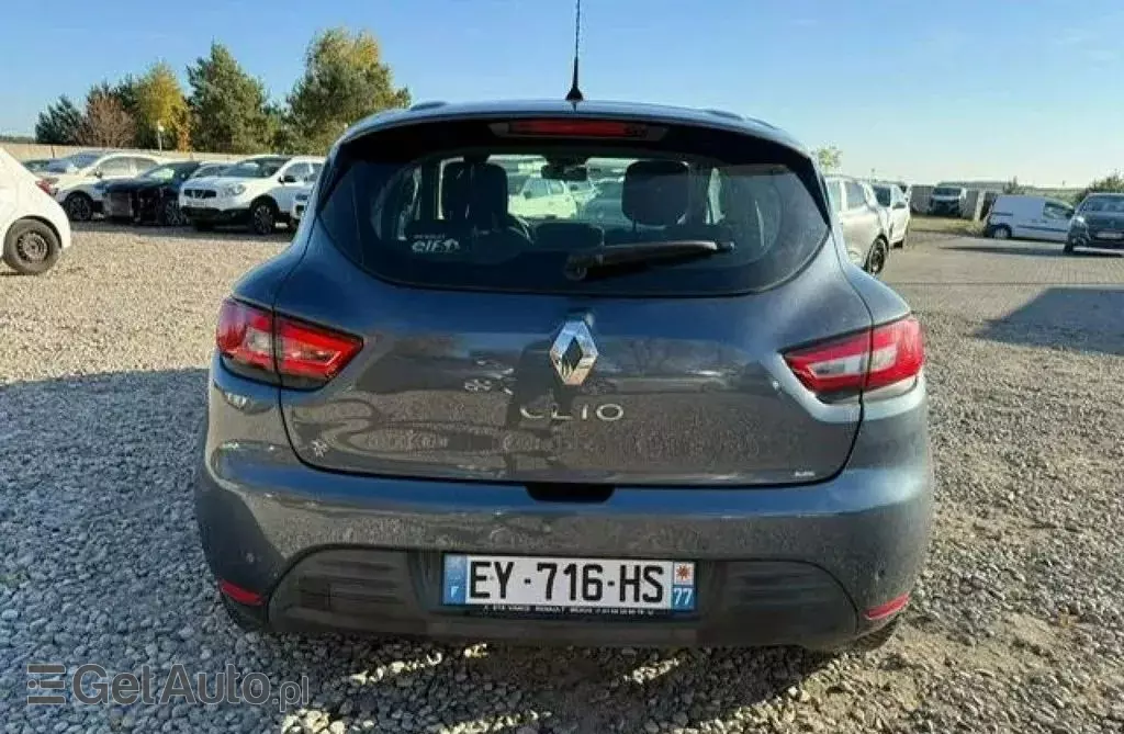 RENAULT Clio 
