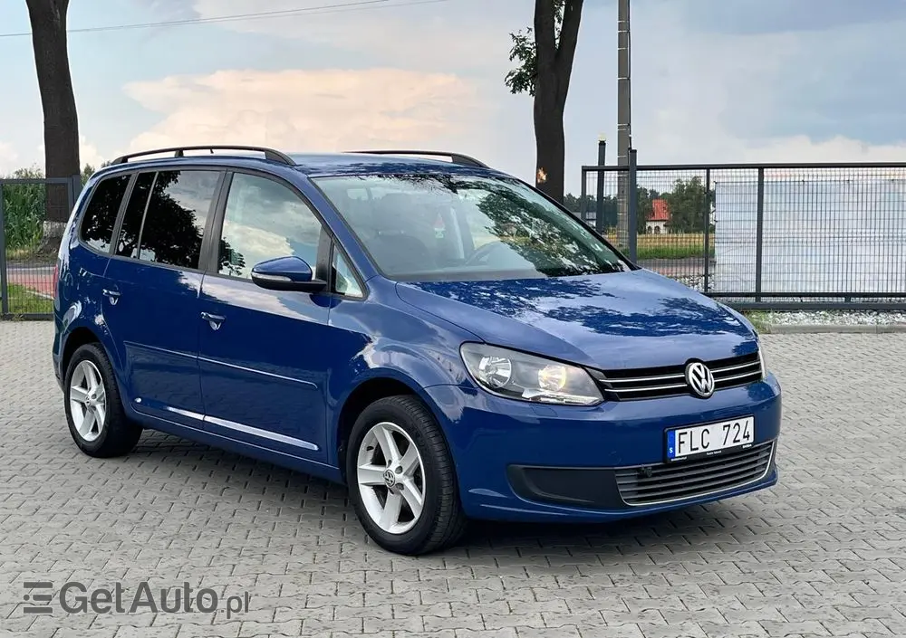 VOLKSWAGEN Touran 
