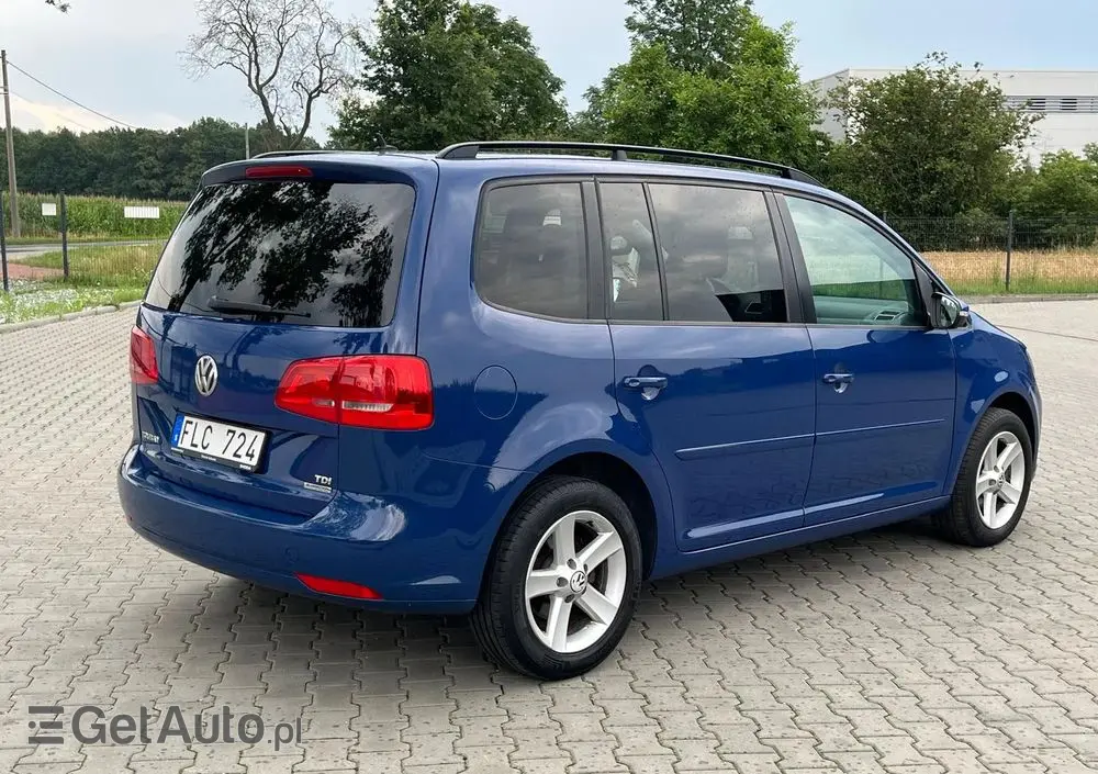 VOLKSWAGEN Touran 