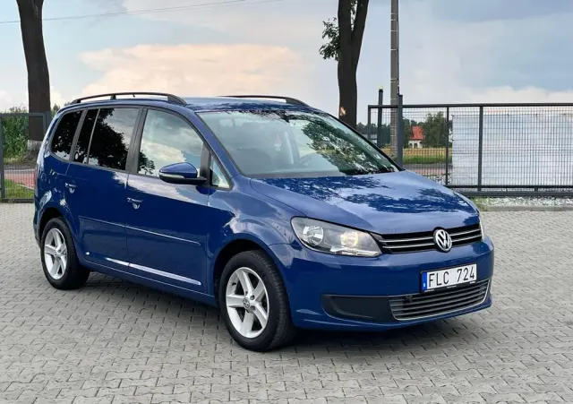 VOLKSWAGEN Touran 