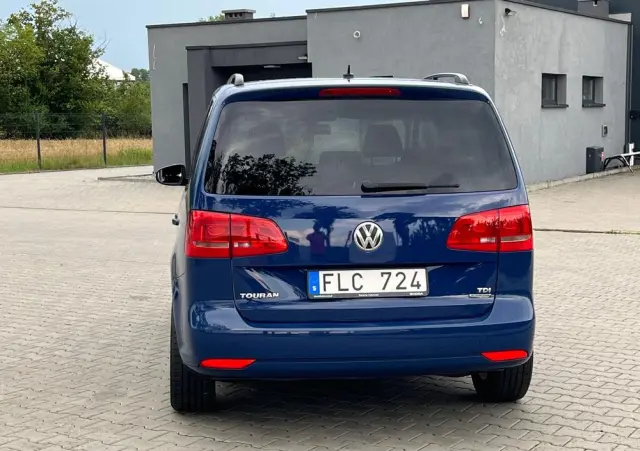 VOLKSWAGEN Touran 