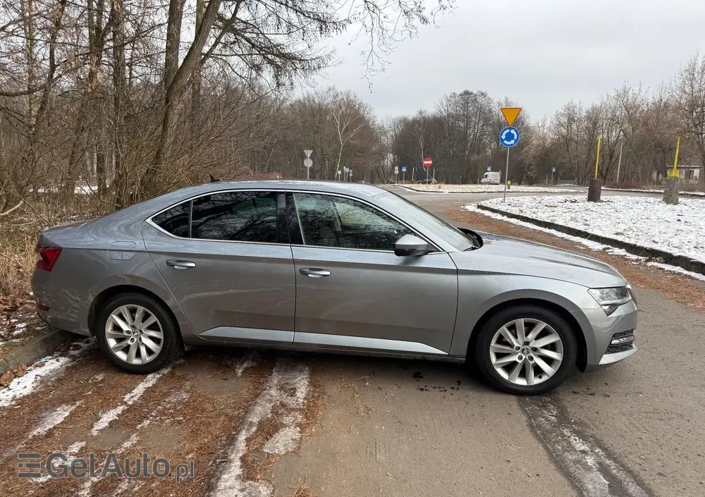 SKODA Superb 2.0 TDI SCR 4x4 Ambition DSG