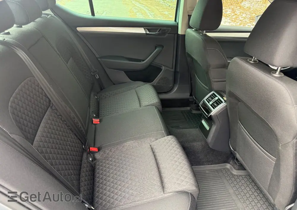 SKODA Superb 2.0 TDI SCR 4x4 Ambition DSG