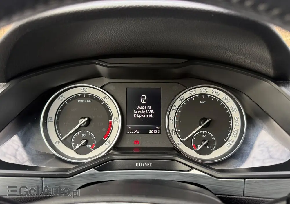 SKODA Superb 2.0 TDI SCR 4x4 Ambition DSG