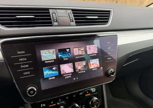 SKODA Superb 2.0 TDI SCR 4x4 Ambition DSG