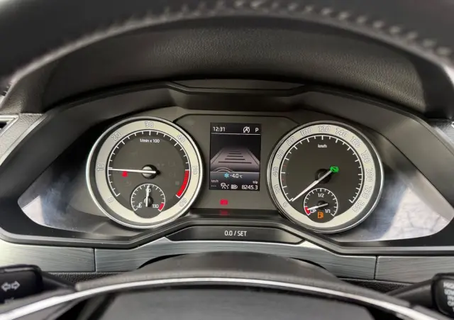 SKODA Superb 2.0 TDI SCR 4x4 Ambition DSG