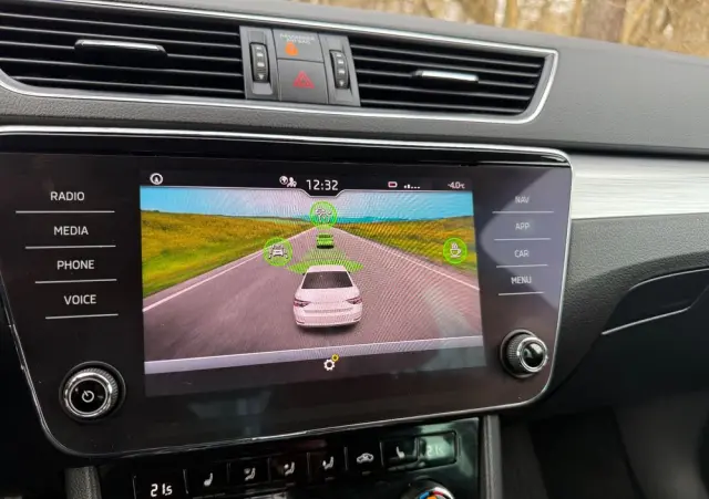 SKODA Superb 2.0 TDI SCR 4x4 Ambition DSG