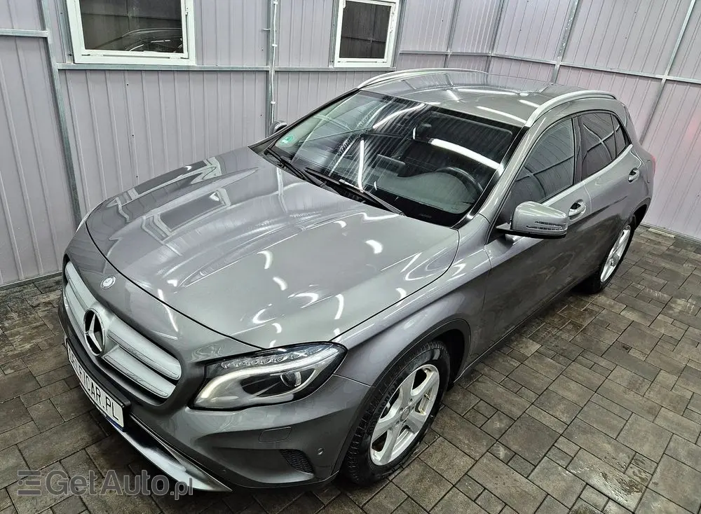 MERCEDES-BENZ GLA 180 Edition 1