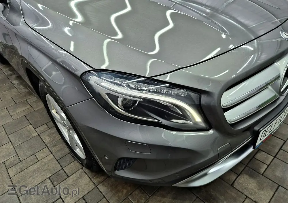 MERCEDES-BENZ GLA 180 Edition 1