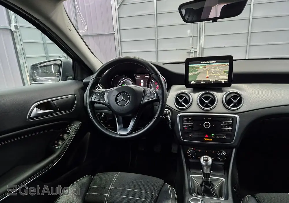 MERCEDES-BENZ GLA 180 Edition 1