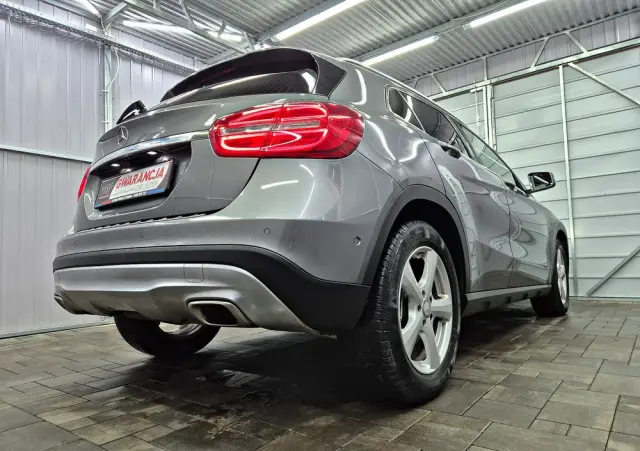MERCEDES-BENZ GLA 180 Edition 1