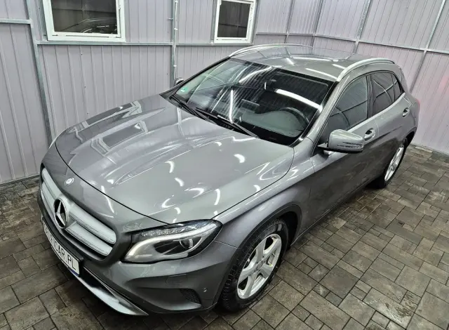 MERCEDES-BENZ GLA 180 Edition 1
