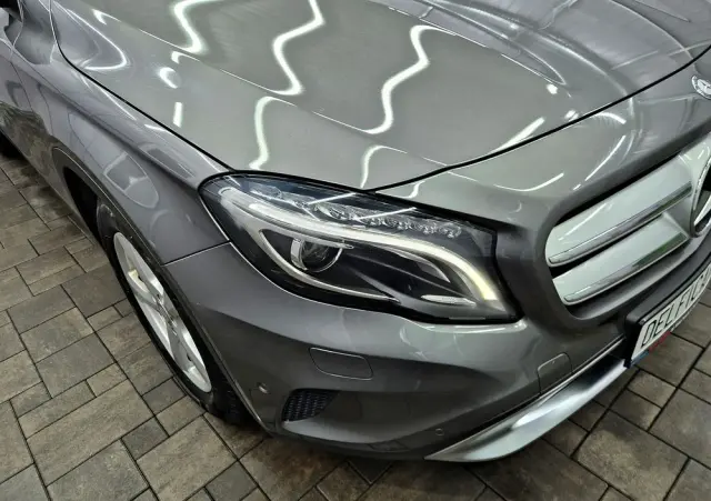MERCEDES-BENZ GLA 180 Edition 1
