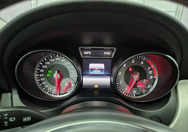 MERCEDES-BENZ GLA 180 Edition 1