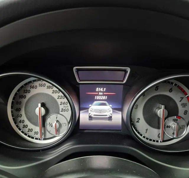 MERCEDES-BENZ GLA 180 Edition 1