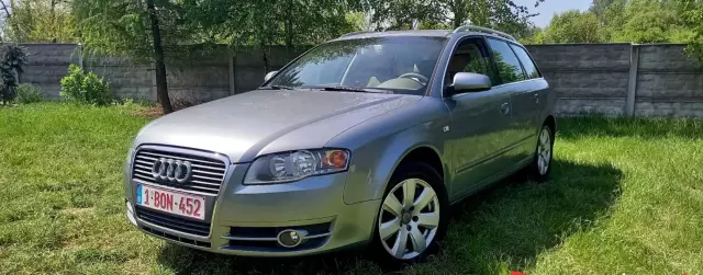 AUDI A4 2.5 TDI V6 (163 KM)