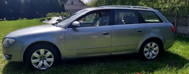 AUDI A4 2.5 TDI V6 (163 KM)