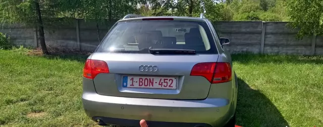 AUDI A4 2.5 TDI V6 (163 KM)