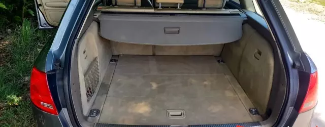 AUDI A4 2.5 TDI V6 (163 KM)