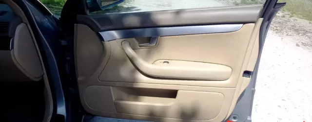 AUDI A4 2.5 TDI V6 (163 KM)