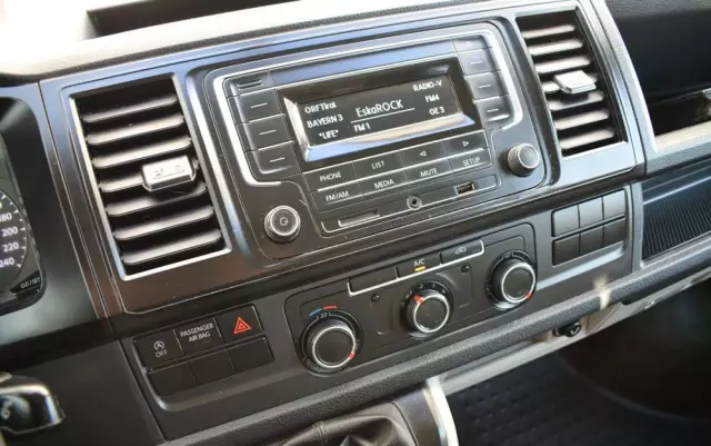 VOLKSWAGEN TRANSPORTER T6 DOKA JAK NOWY 