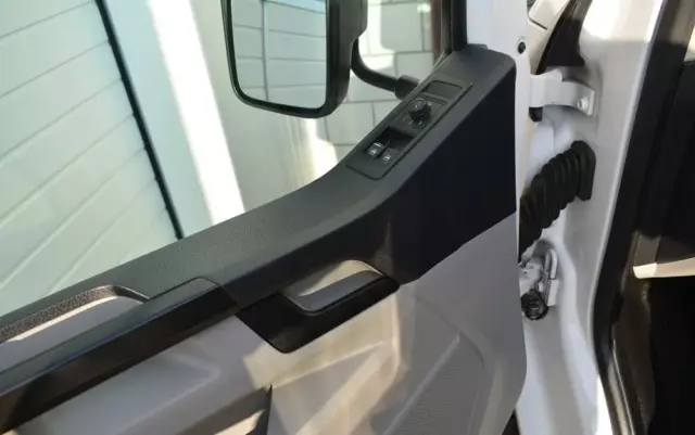 VOLKSWAGEN TRANSPORTER T6 DOKA JAK NOWY 