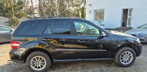 MERCEDES-BENZ ML 