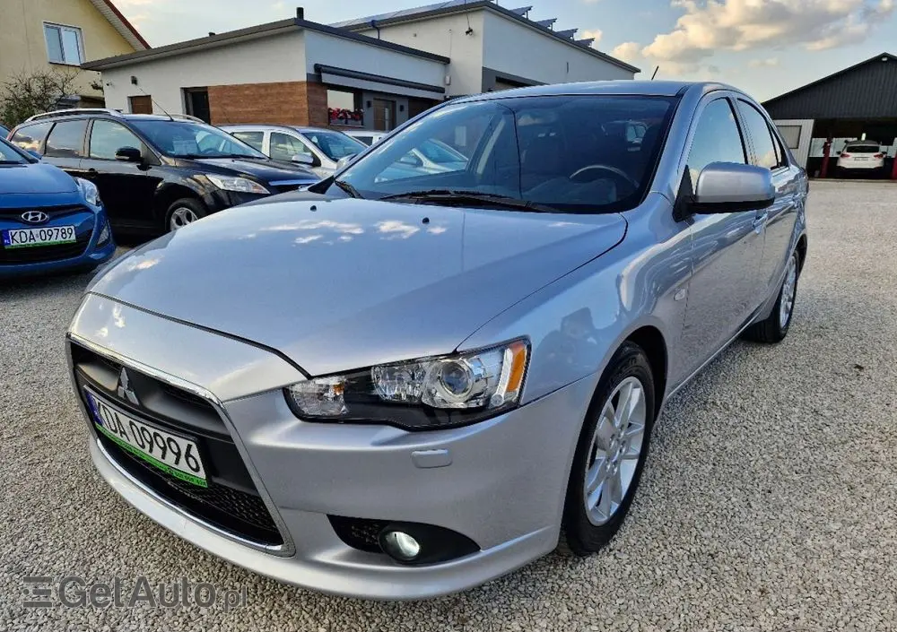 MITSUBISHI Lancer 