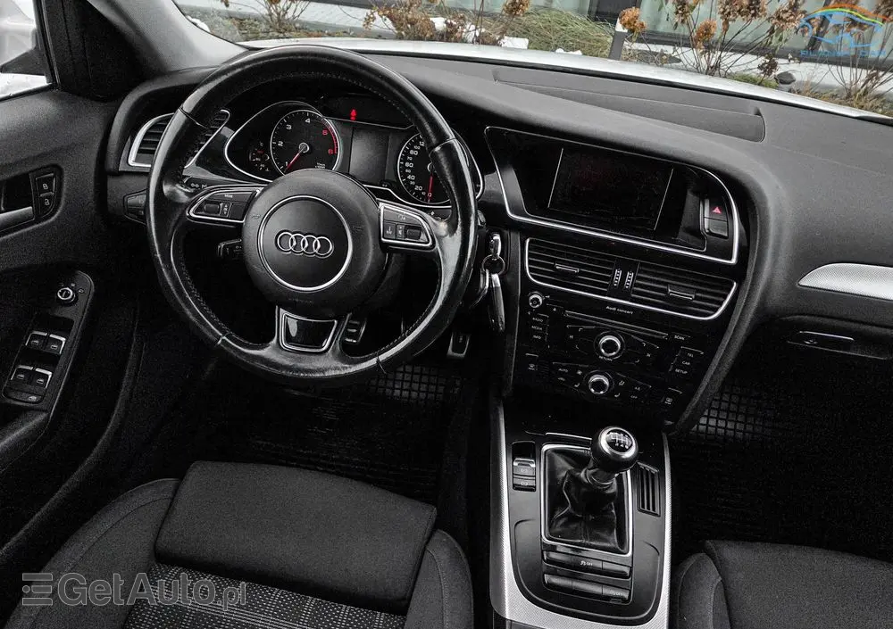 AUDI A4 Avant 2.0 TDI DPF clean diesel quattro S line Sportpaket