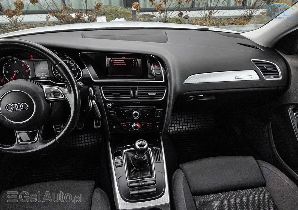 AUDI A4 Avant 2.0 TDI DPF clean diesel quattro S line Sportpaket