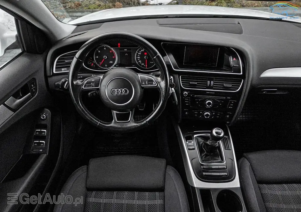 AUDI A4 Avant 2.0 TDI DPF clean diesel quattro S line Sportpaket