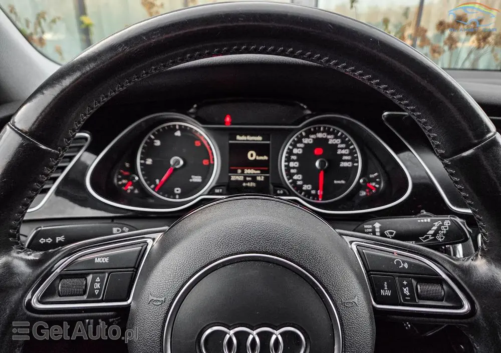 AUDI A4 Avant 2.0 TDI DPF clean diesel quattro S line Sportpaket