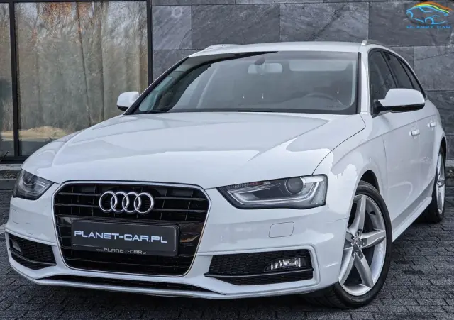 AUDI A4 Avant 2.0 TDI DPF clean diesel quattro S line Sportpaket