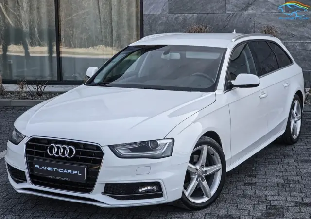 AUDI A4 Avant 2.0 TDI DPF clean diesel quattro S line Sportpaket
