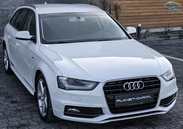 AUDI A4 Avant 2.0 TDI DPF clean diesel quattro S line Sportpaket