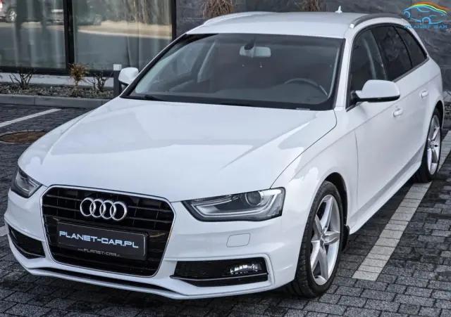 AUDI A4 Avant 2.0 TDI DPF clean diesel quattro S line Sportpaket