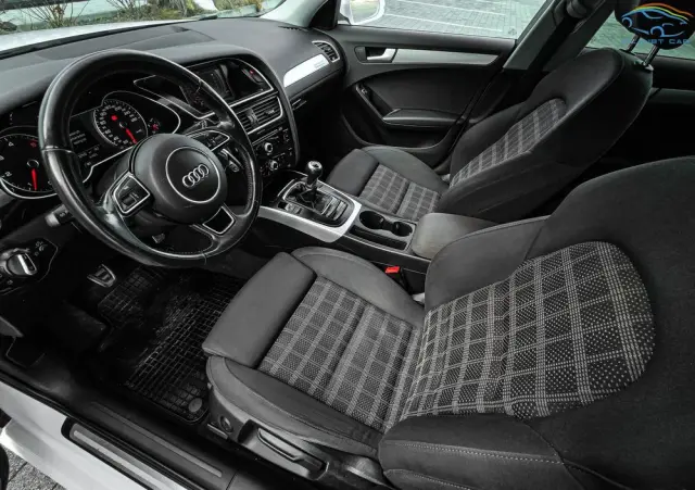 AUDI A4 Avant 2.0 TDI DPF clean diesel quattro S line Sportpaket