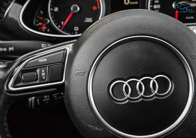 AUDI A4 Avant 2.0 TDI DPF clean diesel quattro S line Sportpaket