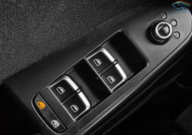 AUDI A4 Avant 2.0 TDI DPF clean diesel quattro S line Sportpaket