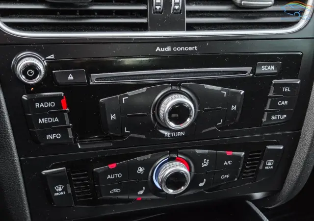 AUDI A4 Avant 2.0 TDI DPF clean diesel quattro S line Sportpaket