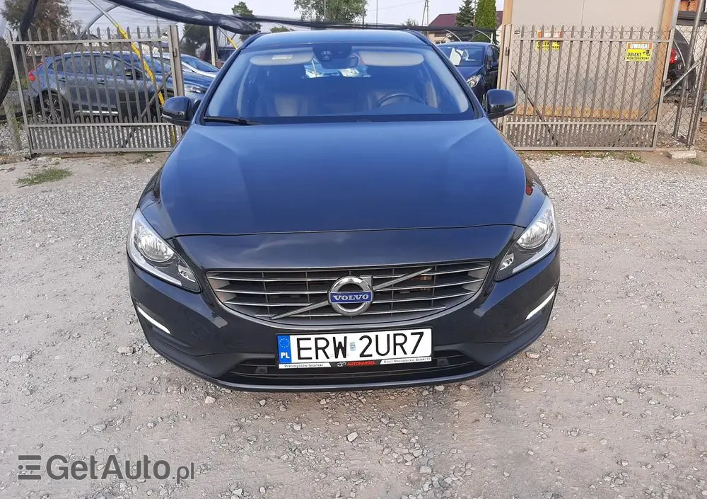 VOLVO V60 D3 Geartronic Summum