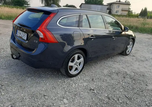 VOLVO V60 D3 Geartronic Summum