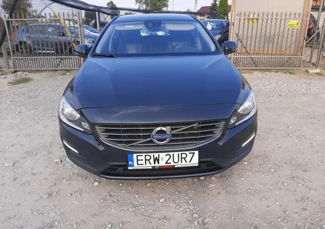 VOLVO V60 D3 Geartronic Summum