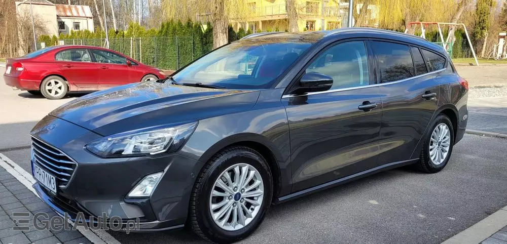 FORD Focus Turnier 1.0 EcoBoost Start-Stopp-System TITANIUM