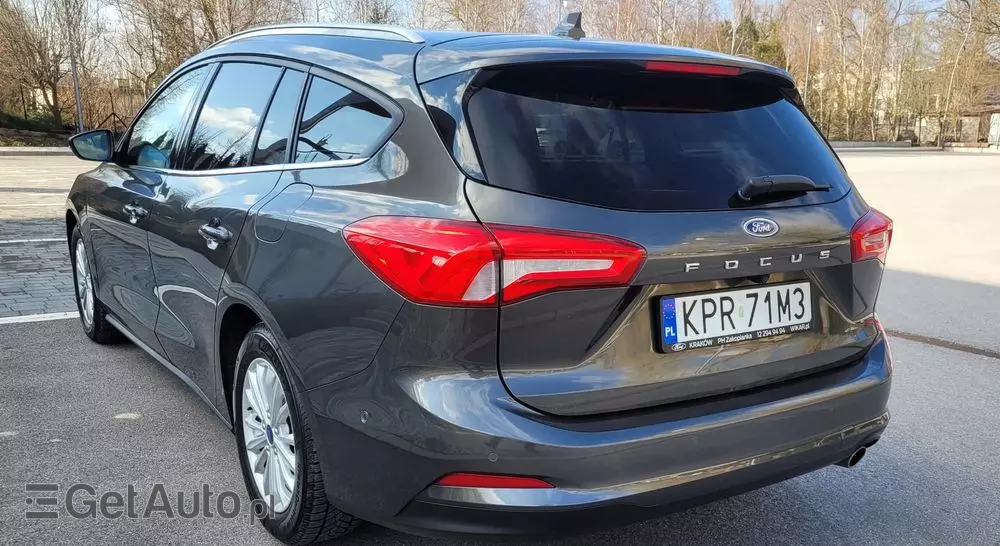 FORD Focus Turnier 1.0 EcoBoost Start-Stopp-System TITANIUM