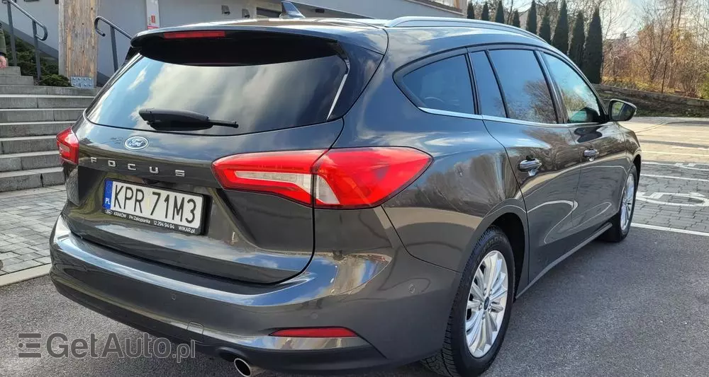 FORD Focus Turnier 1.0 EcoBoost Start-Stopp-System TITANIUM