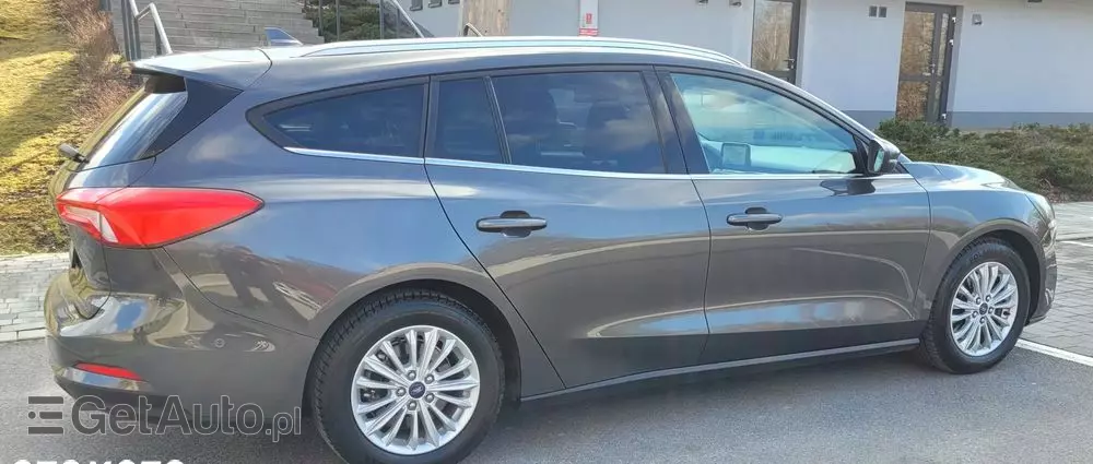 FORD Focus Turnier 1.0 EcoBoost Start-Stopp-System TITANIUM