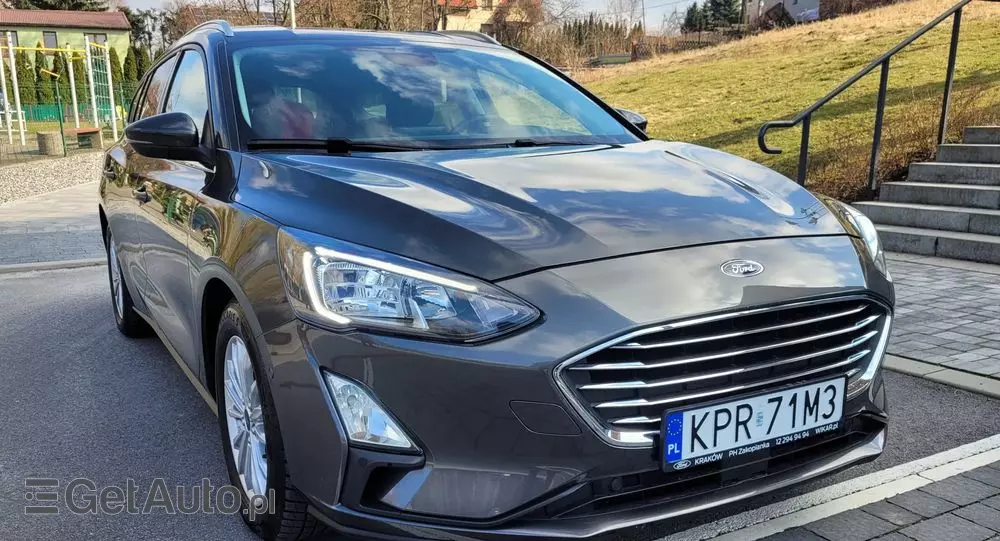 FORD Focus Turnier 1.0 EcoBoost Start-Stopp-System TITANIUM