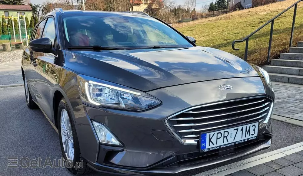 FORD Focus Turnier 1.0 EcoBoost Start-Stopp-System TITANIUM