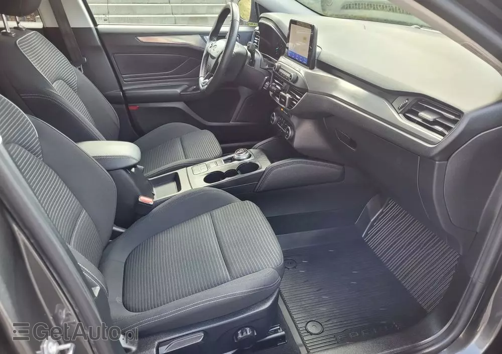 FORD Focus Turnier 1.0 EcoBoost Start-Stopp-System TITANIUM